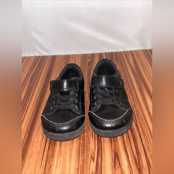 Darrell Toddler Boys Velcro & Lace Black Dress Shoes, Sizes 8 - Picture 2 of 8